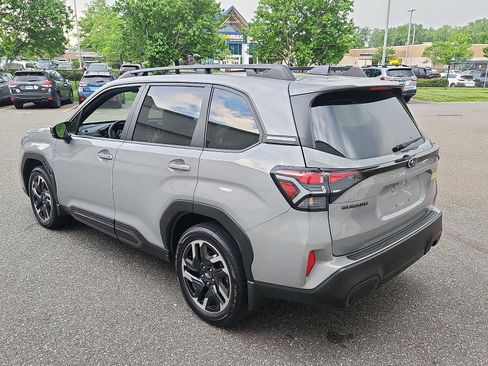 Used 2025 Subaru Forester Limited AWD/4WD image 4