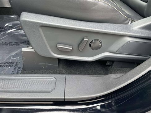 New 2025 Ford Bronco Badlands image 11