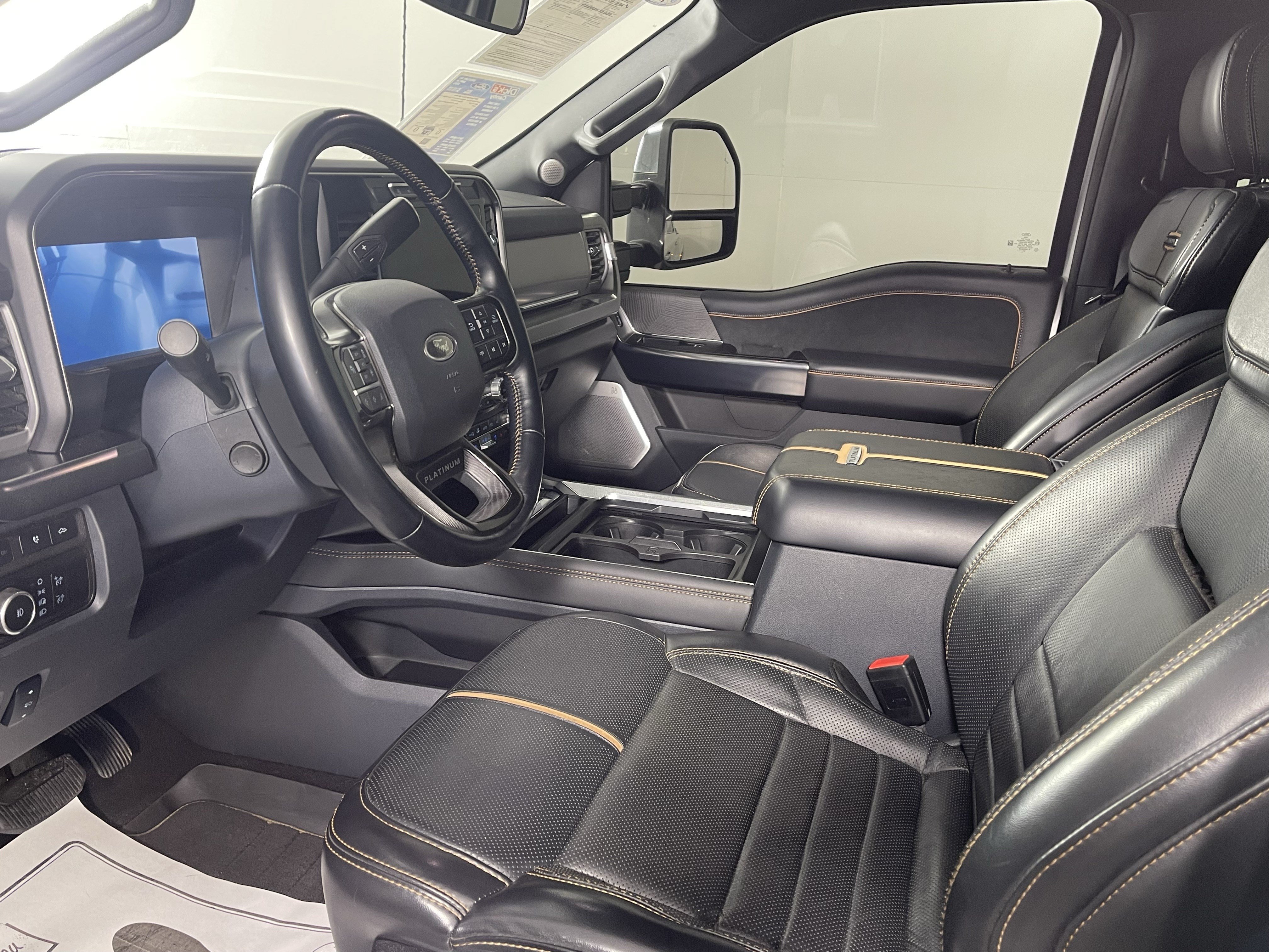 Used 2024 Ford F350 Platinum AWD/4WD image 9
