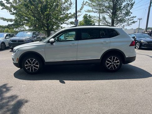 Used 2021 Volkswagen Tiguan SE image 4