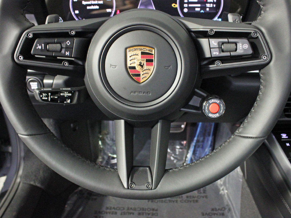 Certified 2025 Porsche 911 Carrera RWD image 22