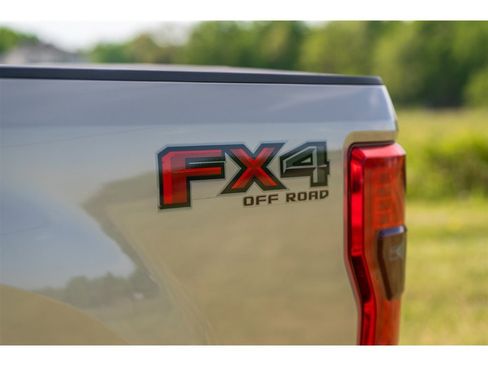 Used 2017 Ford F250 Platinum w/ Platinum Ultimate Package image 7