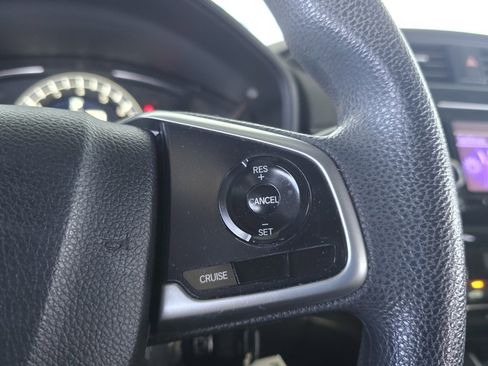 Used 2019 Honda CR-V LX image 10