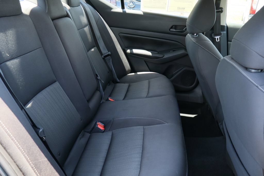 Used 2024 Nissan Altima 2.5 SV FWD image 25