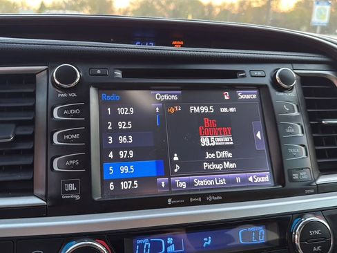 Used 2016 Toyota Highlander Limited Platinum image 13