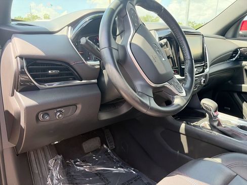 Certified 2023 Chevrolet Traverse RS FWD image 17