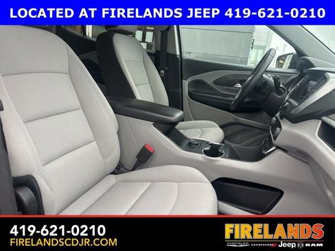 Used 2024 GMC Terrain SLE image 18