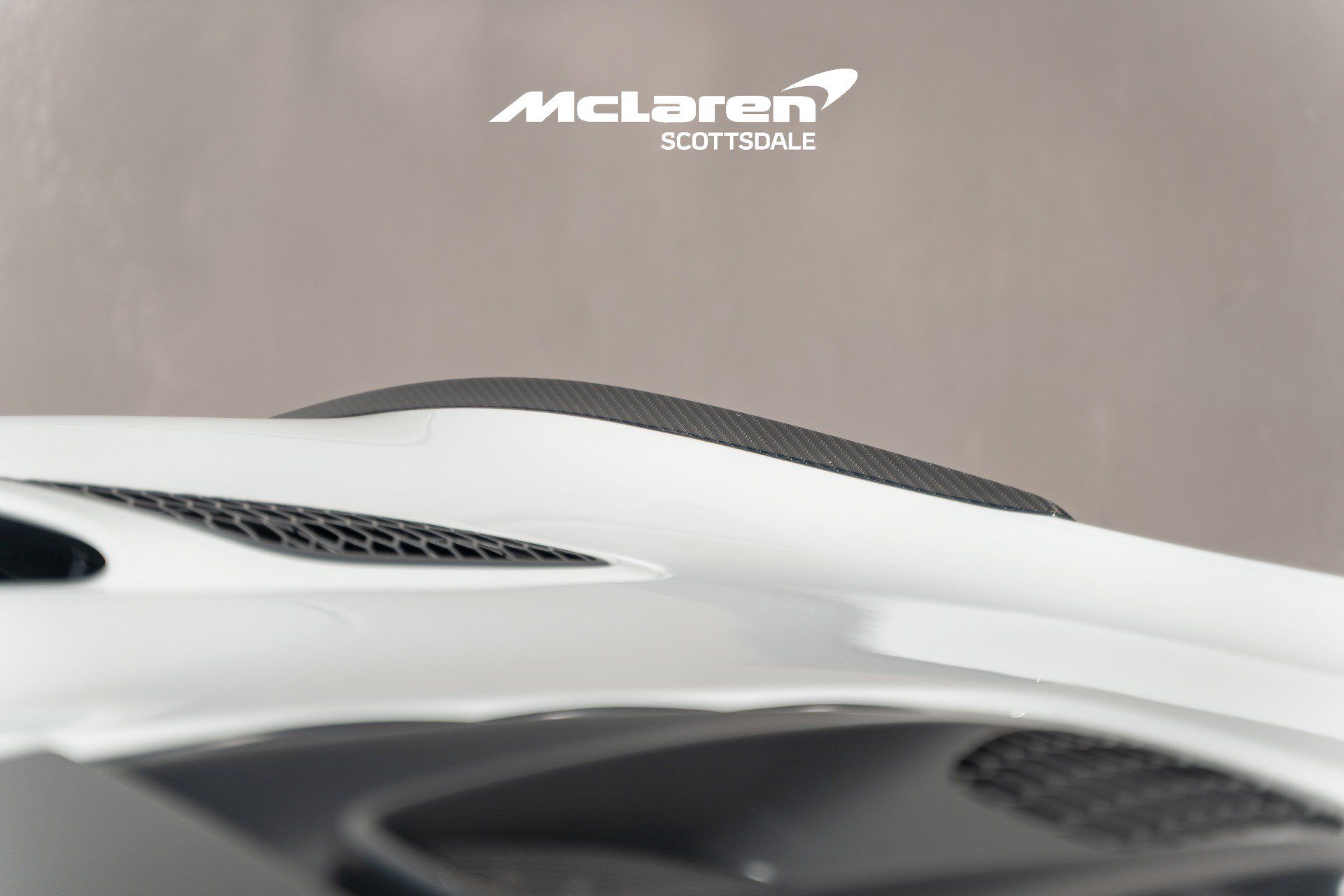 Used 2025 McLaren Artura Spider RWD image 27