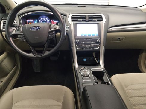 Used 2019 Ford Fusion SE image 22