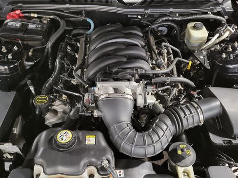 Used 2006 Ford Mustang GT RWD image 1