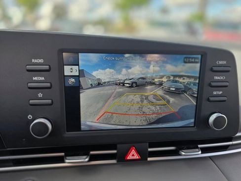 Certified 2025 Hyundai Elantra Sport image 25