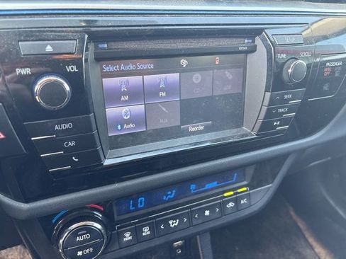 Used 2015 Toyota Corolla S FWD image 11