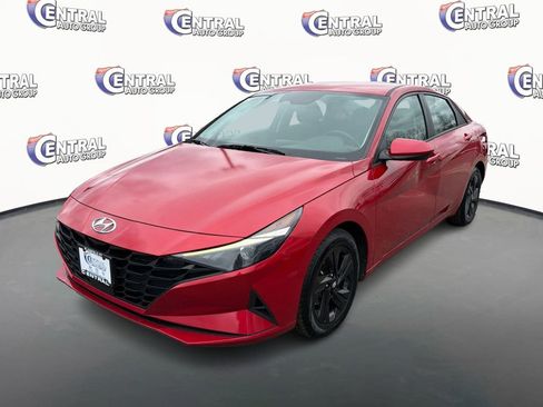 Used 2022 Hyundai Elantra SEL w/ Convenience Package image 1