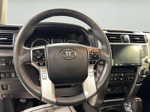 Used 2022 Toyota 4Runner Limited AWD/4WD image 12
