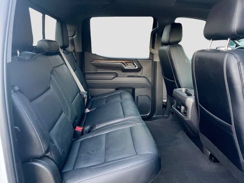 Used 2025 Chevrolet Silverado 1500 RST w/ Convenience Package II RWD image 28