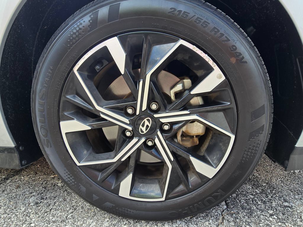Used 2025 Hyundai Sonata SEL FWD image 20