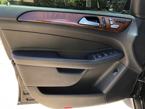 Used 2019 Mercedes-Benz GLS 450 4MATIC image 14