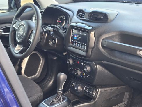 Used 2020 Jeep Renegade Latitude image 7