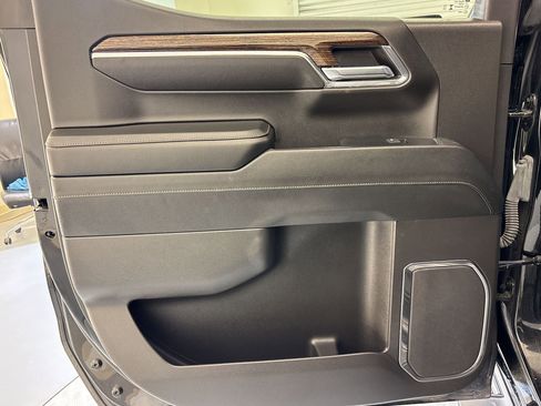 Used 2024 GMC Sierra 1500 Elevation w/ Elevation Premium Package image 21