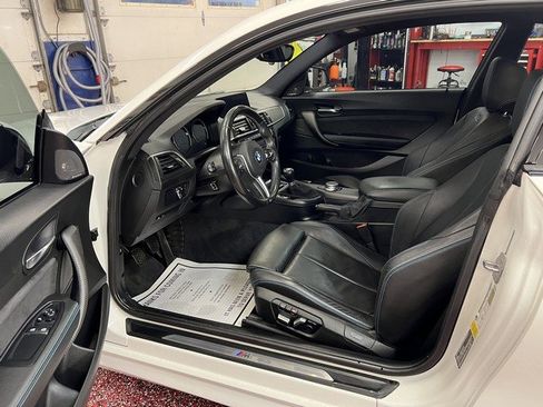 Used 2018 BMW M2 image 6