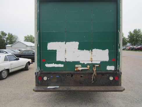 Used 2010 Chevrolet Express 3500 Extended image 10