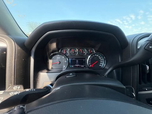 Used 2018 GMC Sierra 1500 SLE w/ Black Pack AWD/4WD image 15