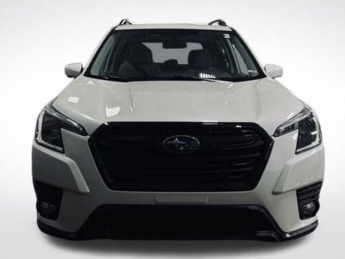 Used 2022 Subaru Forester Premium image 3