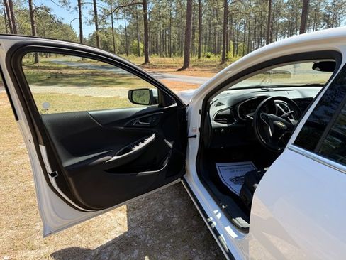 Used 2024 Chevrolet Malibu LT w/ Sport Edition image 12