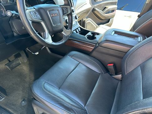 Used 2015 GMC Yukon SLT image 24