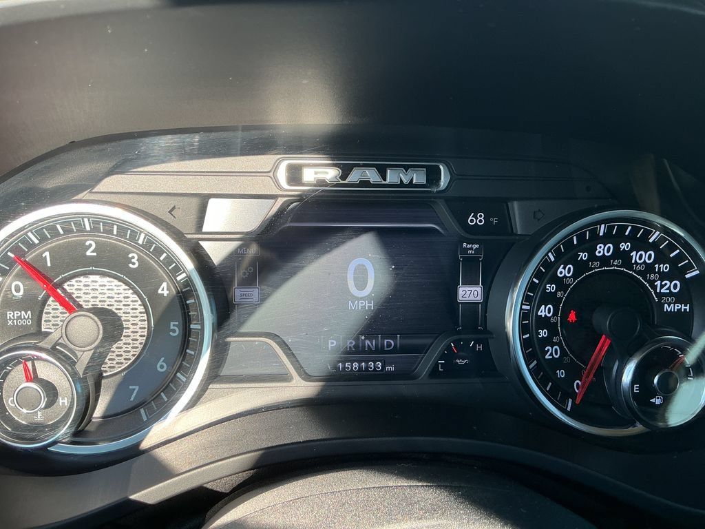 Used 2019 RAM 1500 Laramie AWD/4WD image 15
