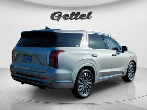 Used 2025 Hyundai Palisade Calligraphy FWD image 5