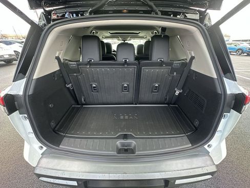 New 2026 Nissan Pathfinder Platinum image 24