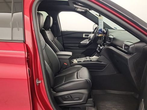 Used 2024 Ford Explorer ST w/ Equipment Group 401A AWD/4WD image 33