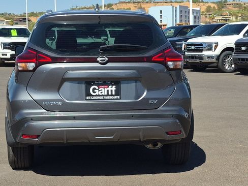 Used 2023 Nissan Kicks SV FWD image 4