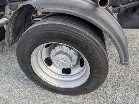 Used 2022 RAM 5500 Tradesman w/ Safety Group image 10