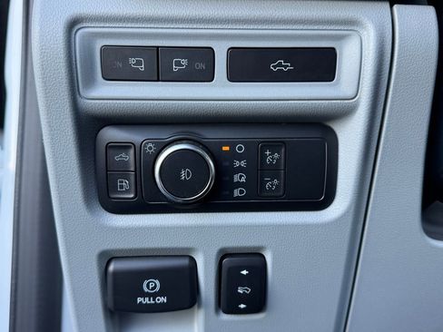 Used 2023 Ford F150 Limited image 13