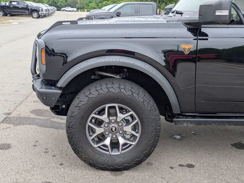 Used 2024 Ford Bronco Badlands AWD/4WD image 11