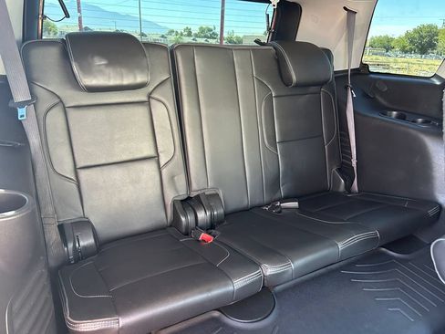 Used 2015 GMC Yukon Denali w/ Touring Package AWD/4WD image 35