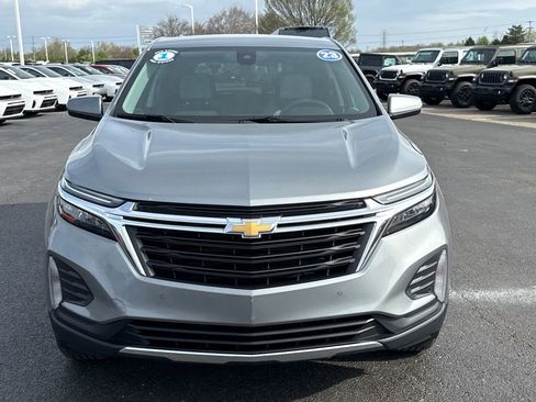 Used 2023 Chevrolet Equinox LT w/ LPO, Floor Liner Package image 8