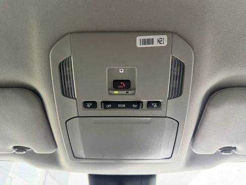 Used 2024 Toyota Highlander LE image 27