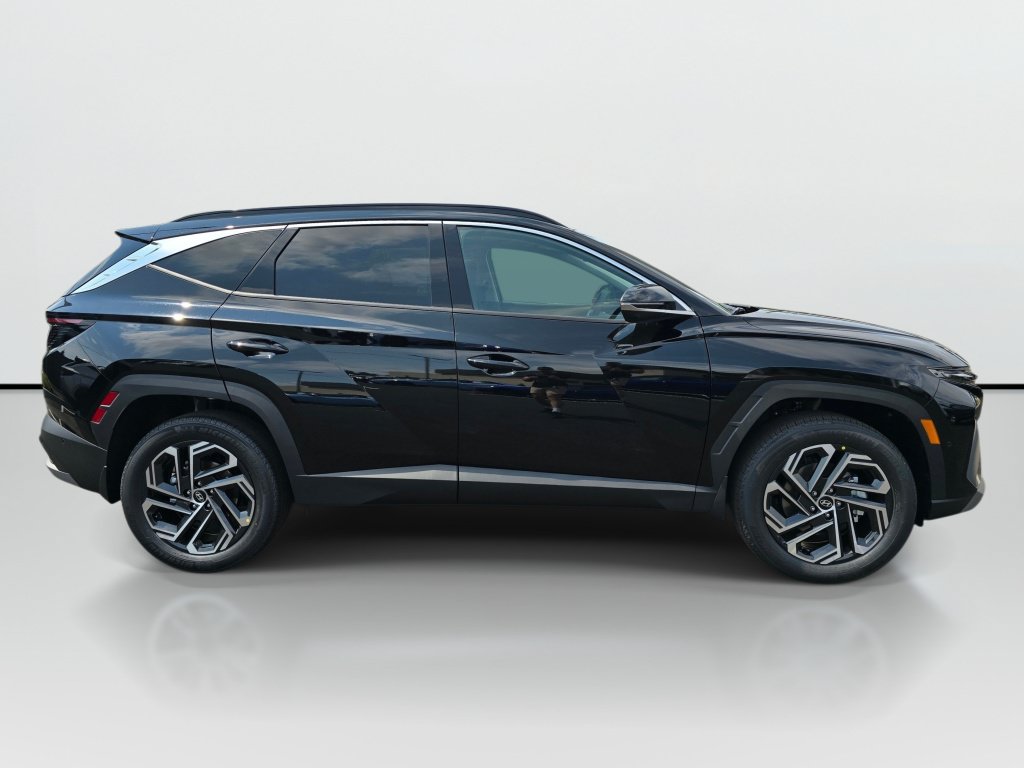 New 2026 Hyundai Tucson Limited AWD/4WD image 2
