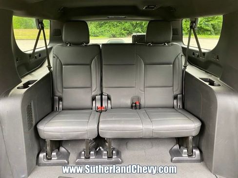 Used 2025 Chevrolet Suburban Z71 AWD/4WD image 44