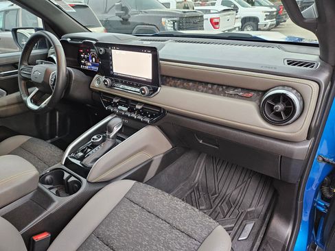 Used 2024 Chevrolet Colorado ZR2 w/ Technology Package image 46