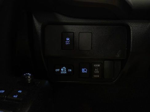 Used 2022 Toyota Tacoma TRD Sport image 25