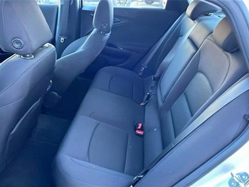 Used 2022 Chevrolet Malibu LT image 12