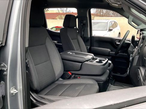 Used 2025 Chevrolet Silverado 1500 Custom image 10