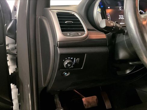 Used 2020 Jeep Grand Cherokee Altitude RWD image 30