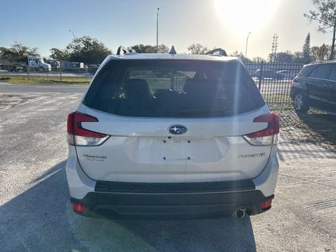 Used 2019 Subaru Forester Limited image 17