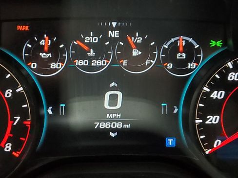 Used 2016 Chevrolet Camaro LT RWD image 32