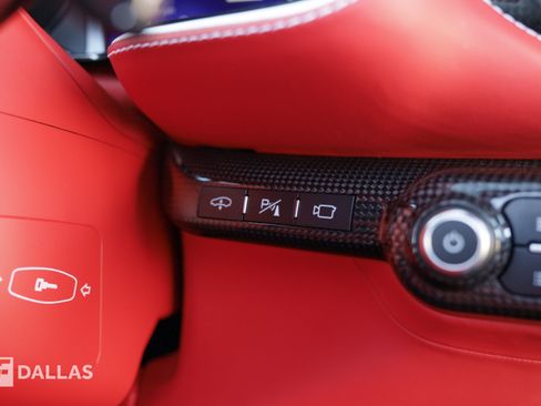 Used 2022 Ferrari 812 GTS RWD image 27
